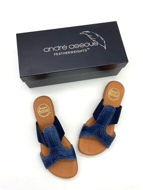 Andre Assous Featherweights Navy Slide Sandals, Size 7M